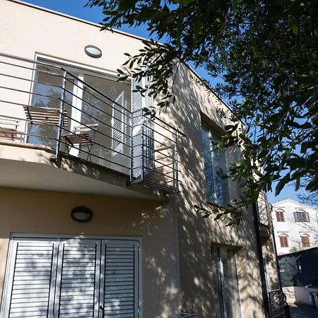 Apartment Davor Malinska Eksteriør billede