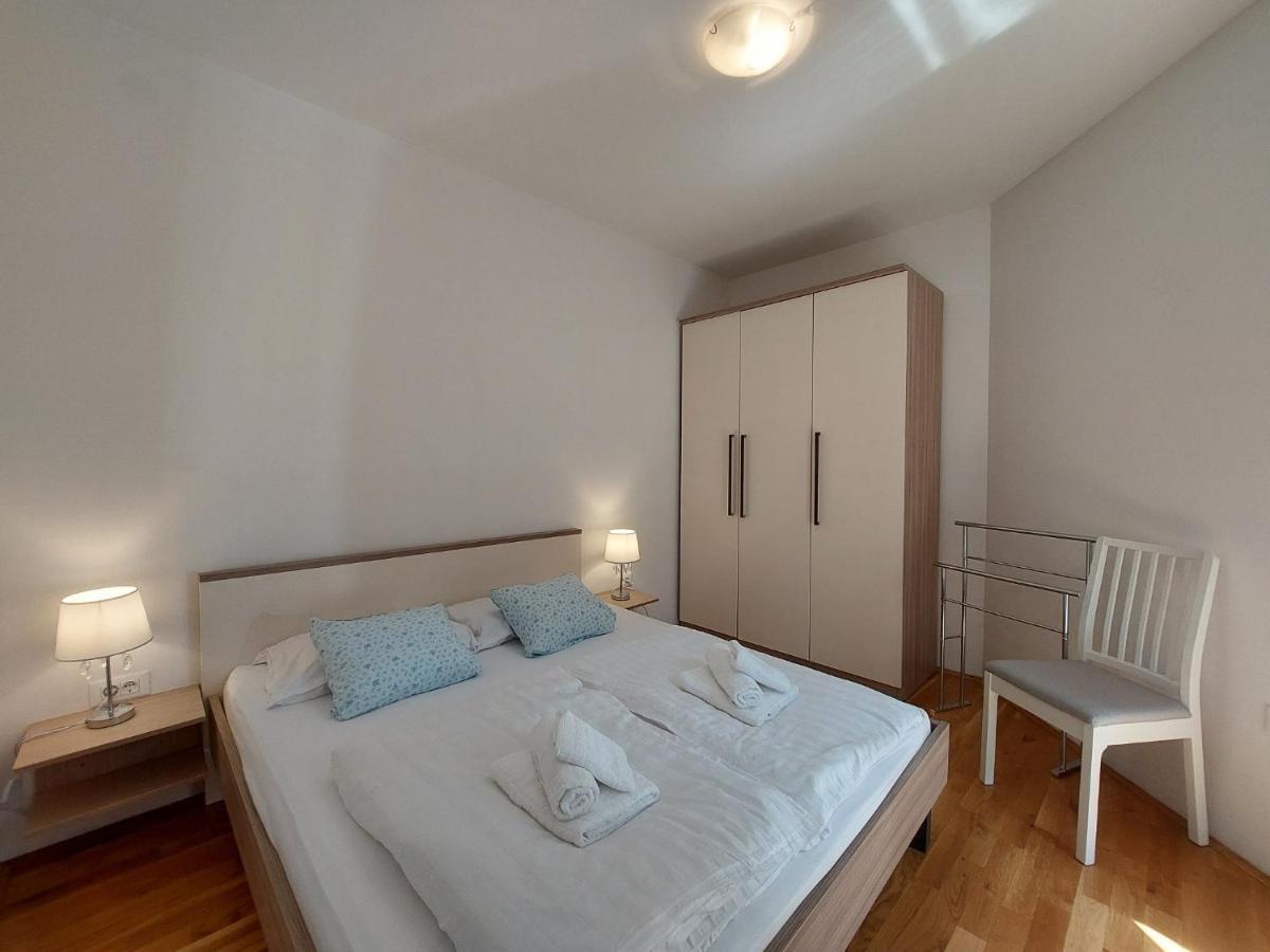 Apartment Davor Malinska Eksteriør billede