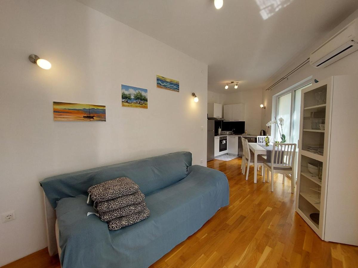 Apartment Davor Malinska Eksteriør billede