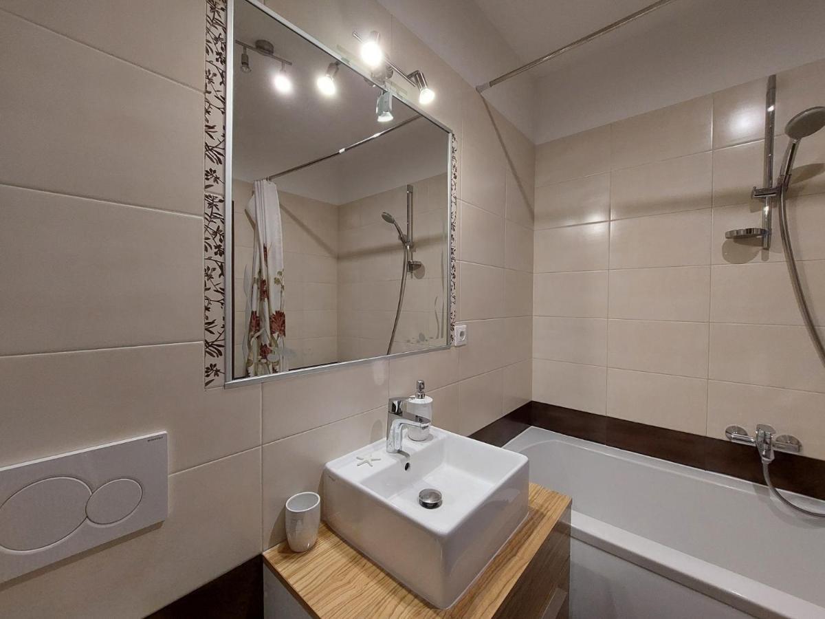 Apartment Davor Malinska Eksteriør billede
